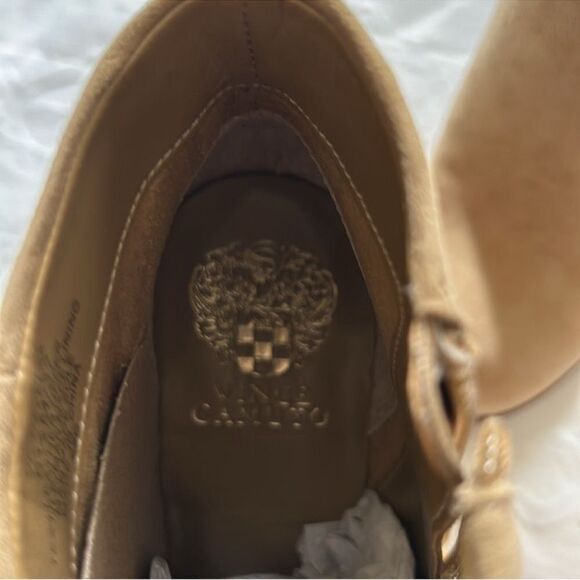 Vince Camuto Tan Leather Ankle Boots
Boots(Size 6.5M) - Picture 6 of 13
